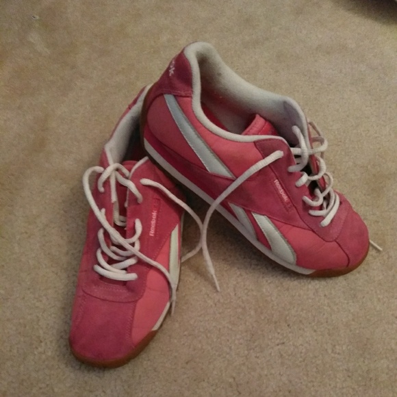 Reebok's - Picture 2 of 4